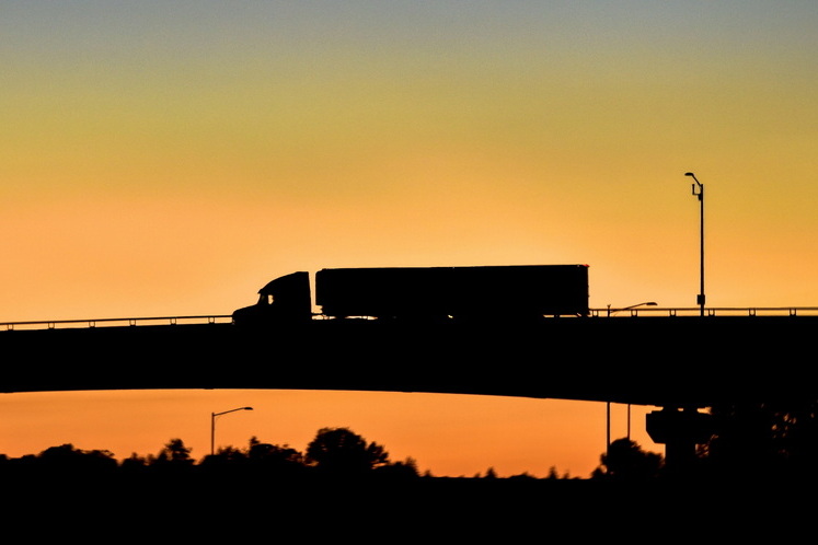 Truck Driving at Night: How to Manage Associated Risks