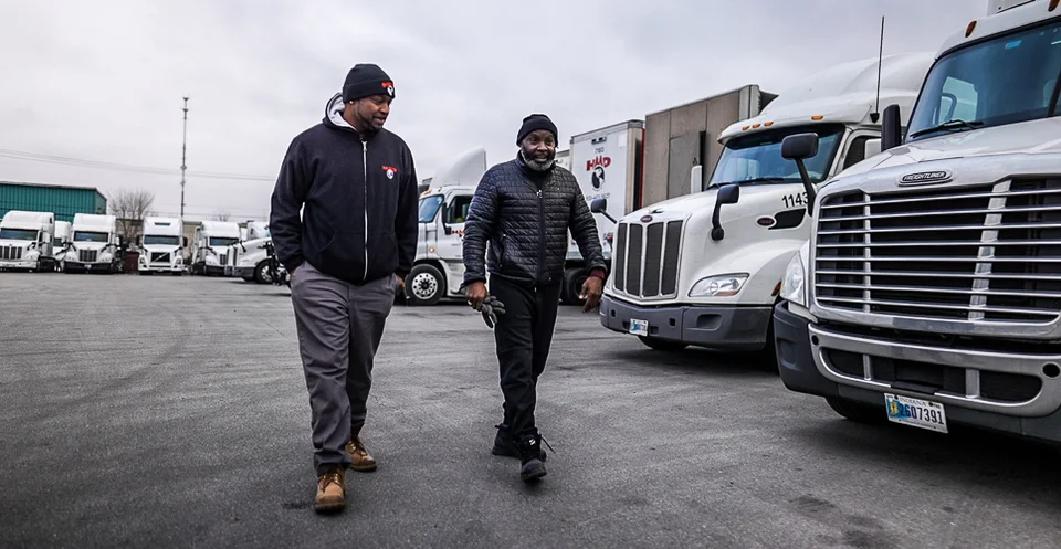 Owner Operator vs Company Driver: Independence